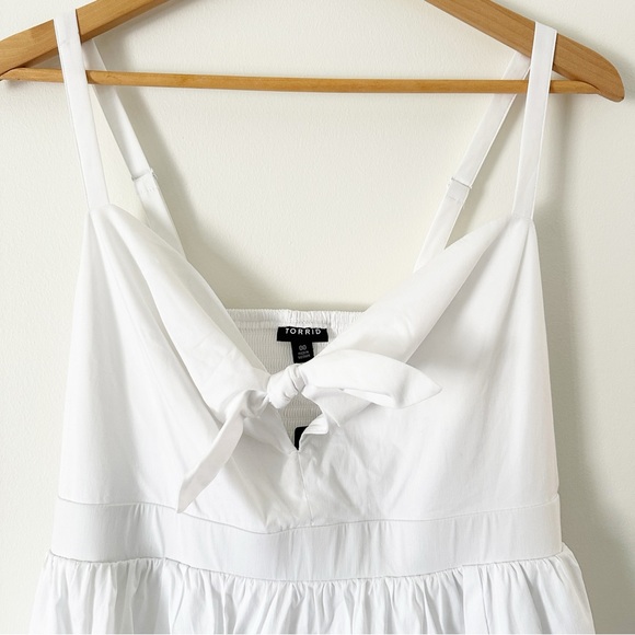Torrid Mini Poplin Tie-Front Skater Dress White 00 M 10 NWT - Picture 5 of 13